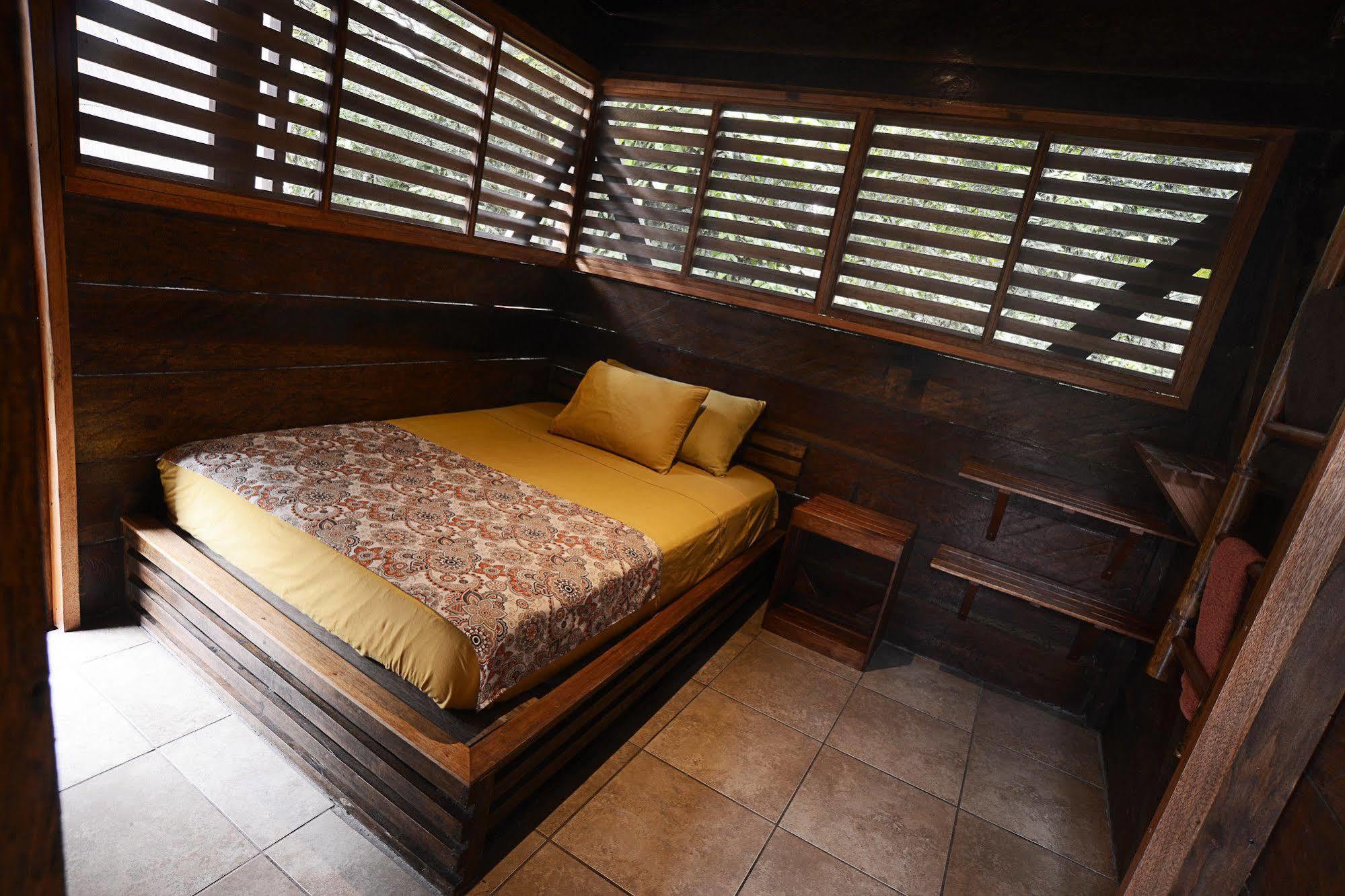 Jamu Lodge Puerto Montufar Екстериор снимка